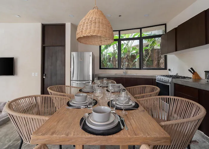 Round Luxury Private Pool & Jungle Rooftop 2b Villa